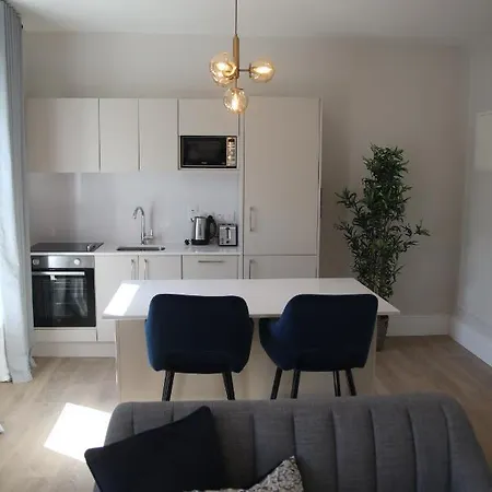 Konukevi Crawford House- Scholarlee Living 3*