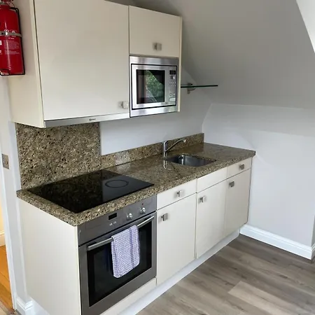 Crawford House - Scholarlee Living Maison d'hôtes