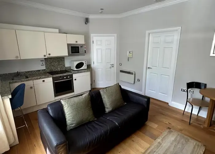 Crawford House - Scholarlee Living Gæstehus