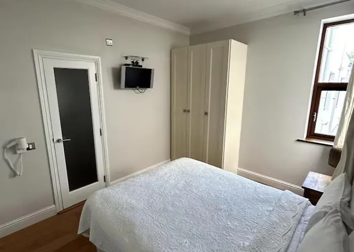 Crawford House - Scholarlee Living Cork