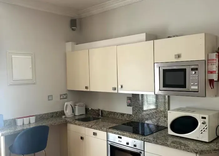 Crawford House - Scholarlee Living