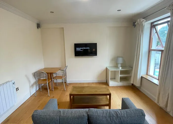 Crawford House - Scholarlee Living Гостевой дом Корк