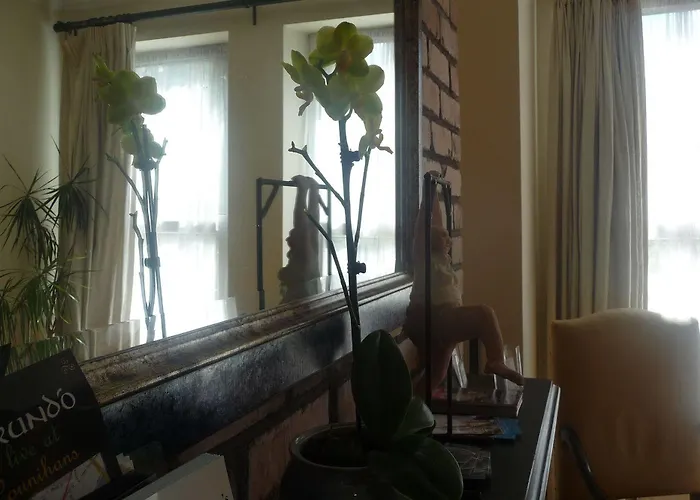 Crawford House - Scholarlee Living كورك