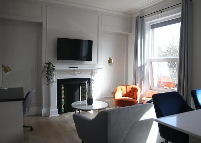 Crawford House - Scholarlee Living 3* Корк